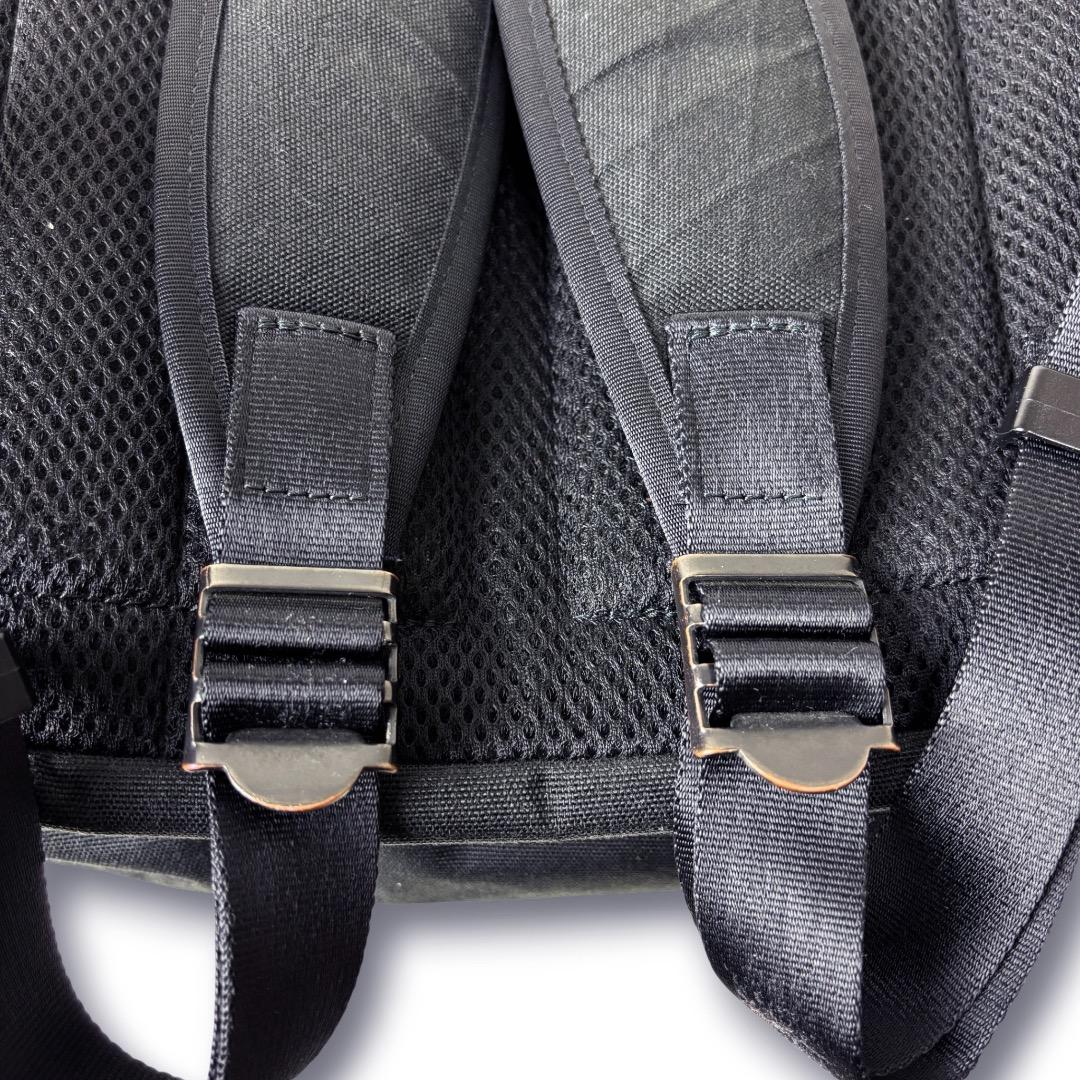 ポーター ハイブリッド デイパック 黒 リュック バックパック PORTER