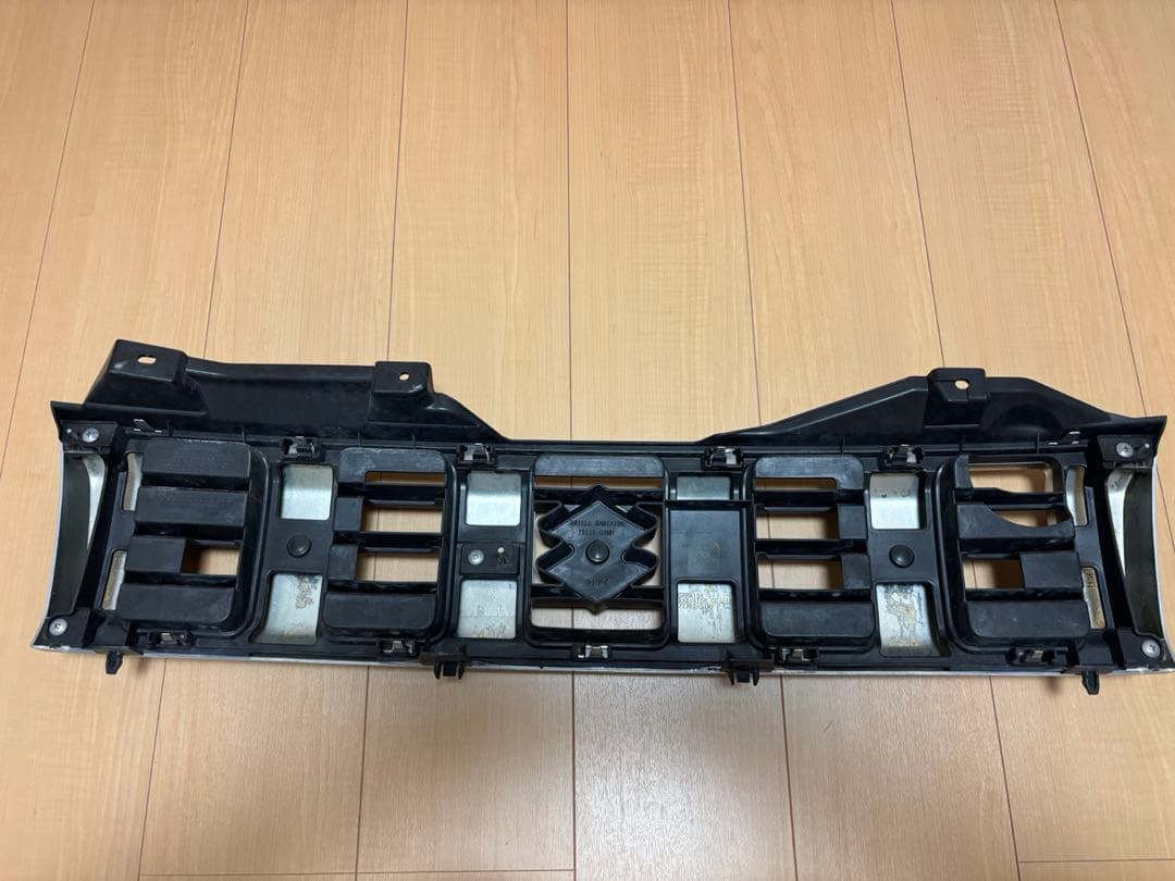 JB23 ジムニーランドベンチャー純正グリル　10型