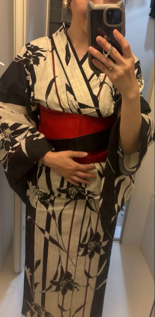 2時間屋内で着用のみ！ストライプ×百合レトロモダン【３点セット浴衣/帯/下駄】