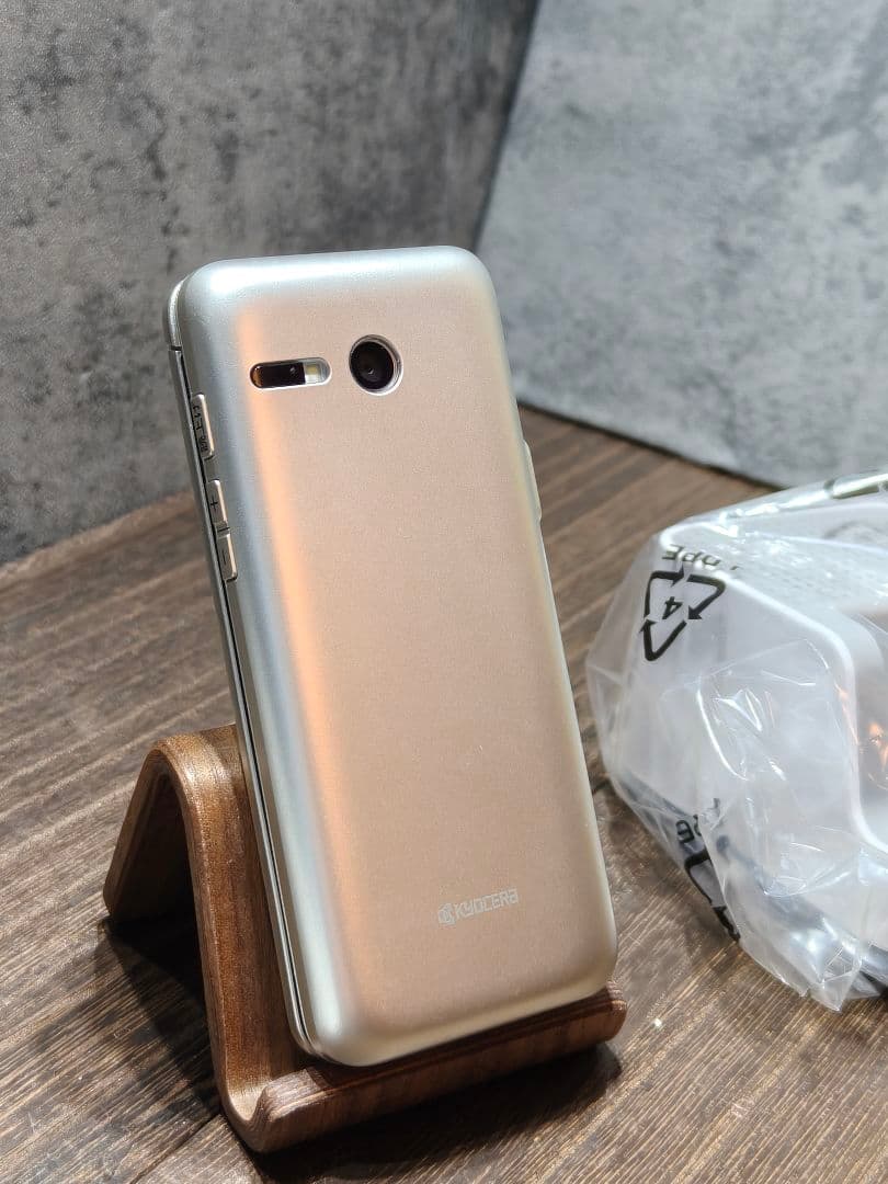 KYF43 かんたんケータイ　ガラホ　ガラケー