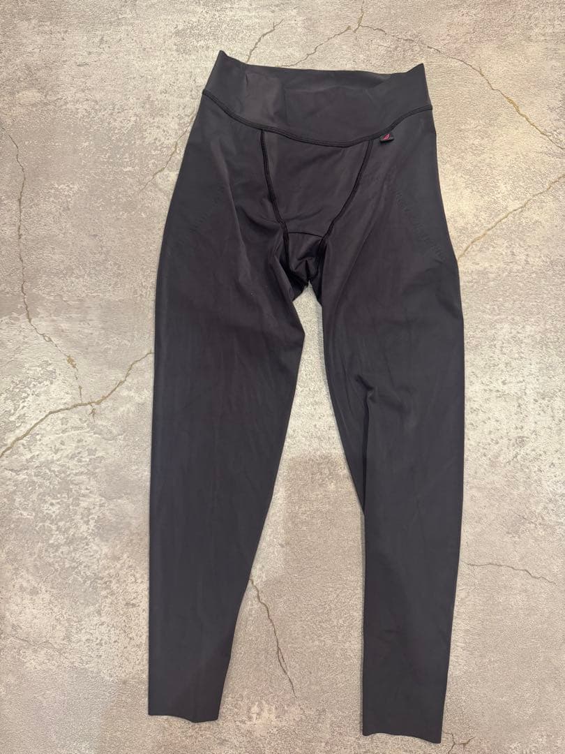 【新品未使用】グラントイーワンズ　タイカンスパッツ　Lサイズ