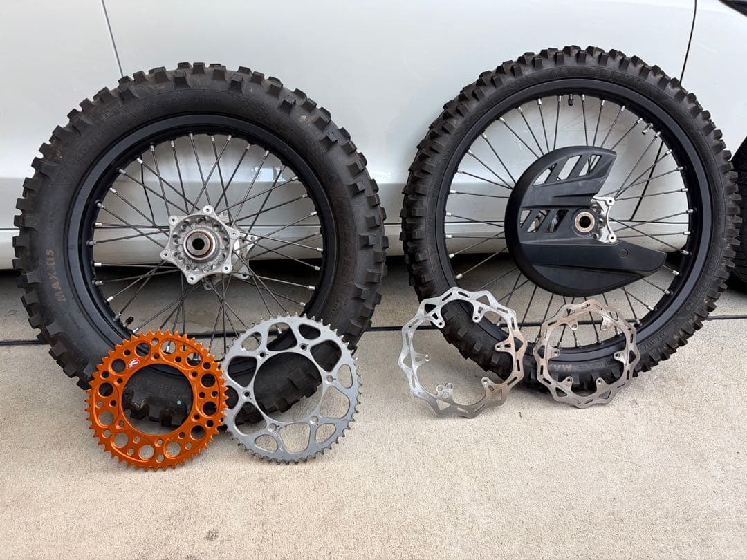 ２０２２年式　ktm 250excTPI 純正ホイール