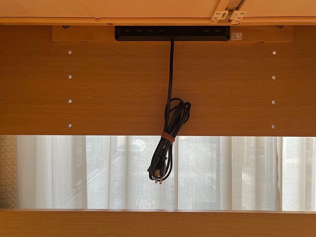 カリモク × ベネッセ 【学習机セット:① 机 】集中できる環境を考えた 学習机