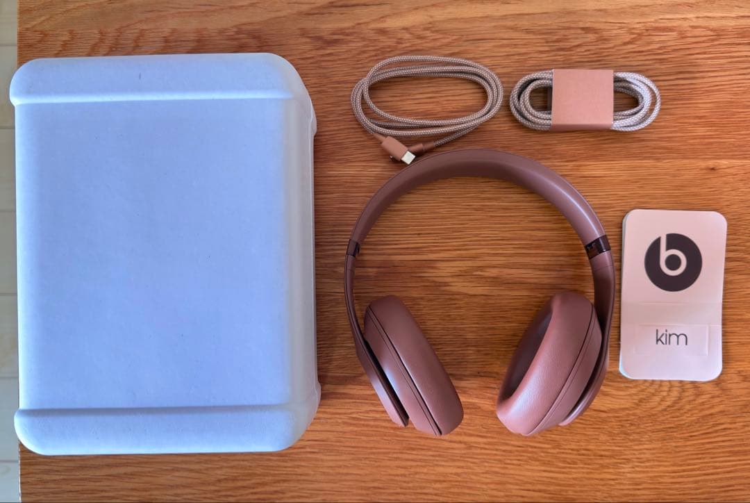 Beats Studio Pro Beats x Kim Applecare付