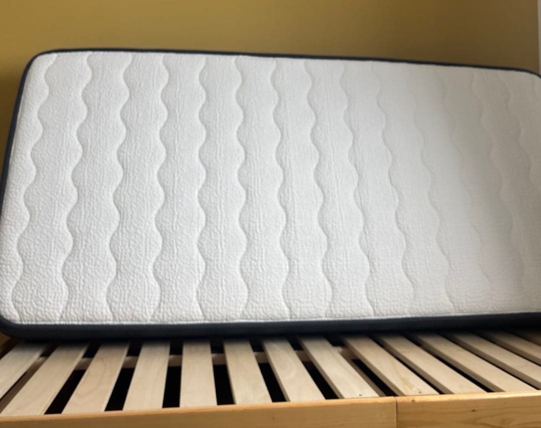 【美品】使用回数少ないです NELLマットレス シングル