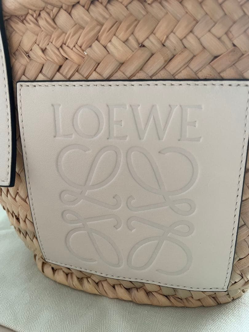 LOEWE ロエベ 白ロゴ入りバスケットバッグ スモール ベージュ