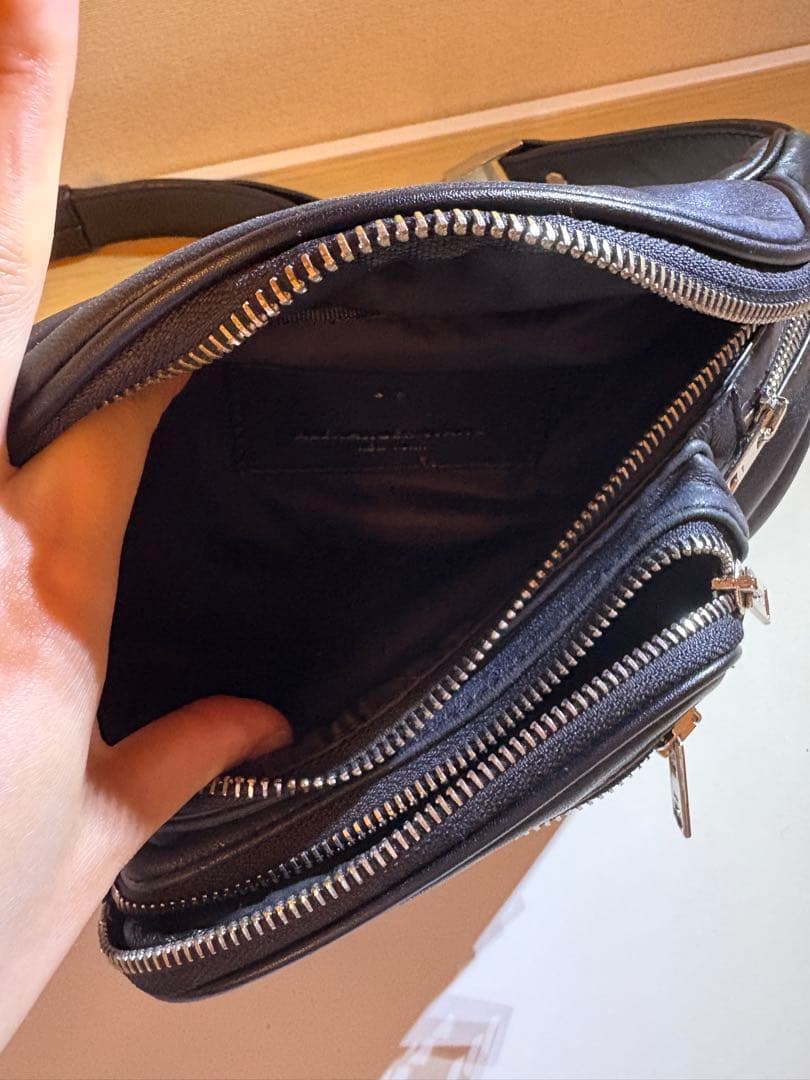 美品！アレキサンダーワン ウエストポーチ