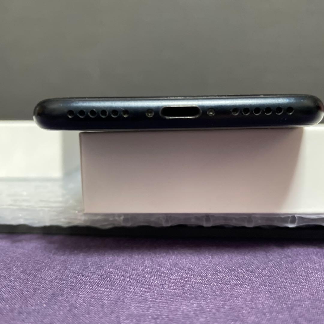 iPhone SE (第3世代) ブラック 本体　64GB