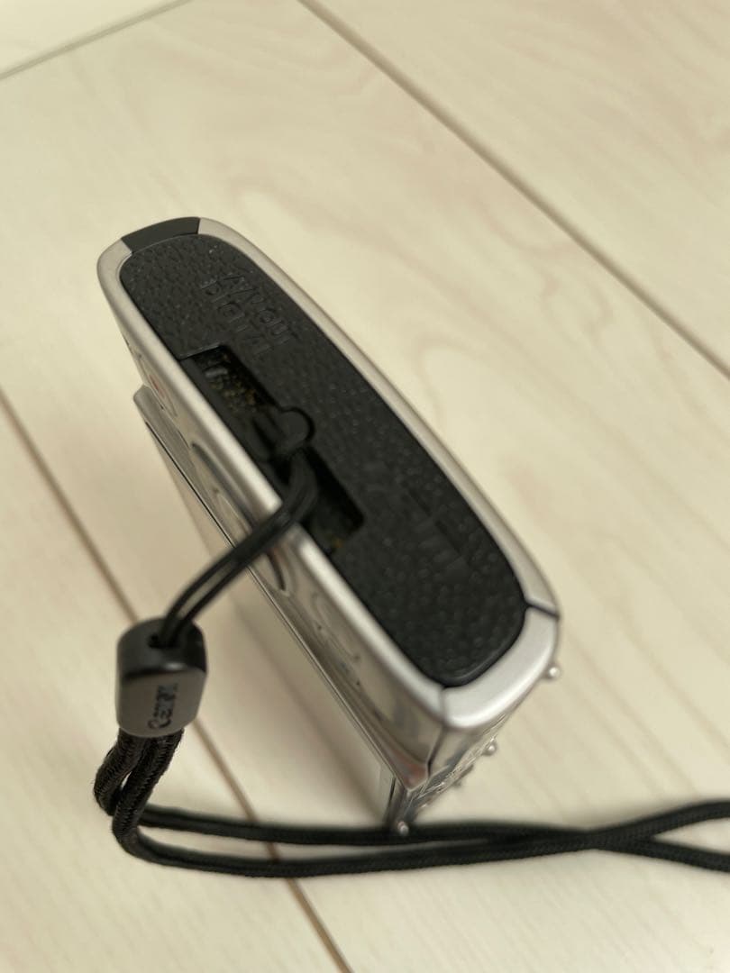 Canon IXY 640 シルバー コンパクト デジタルカメラ