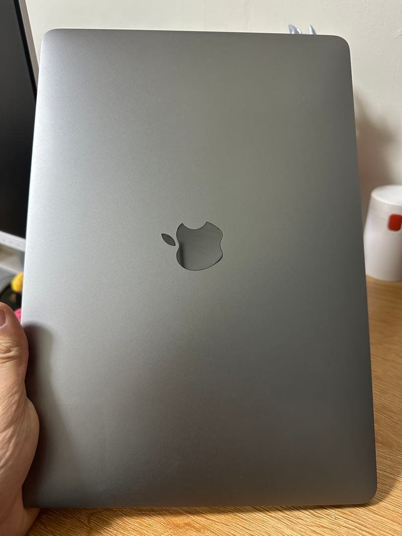 MacBook本体 Apple MacBook Pro2018 8/256GB