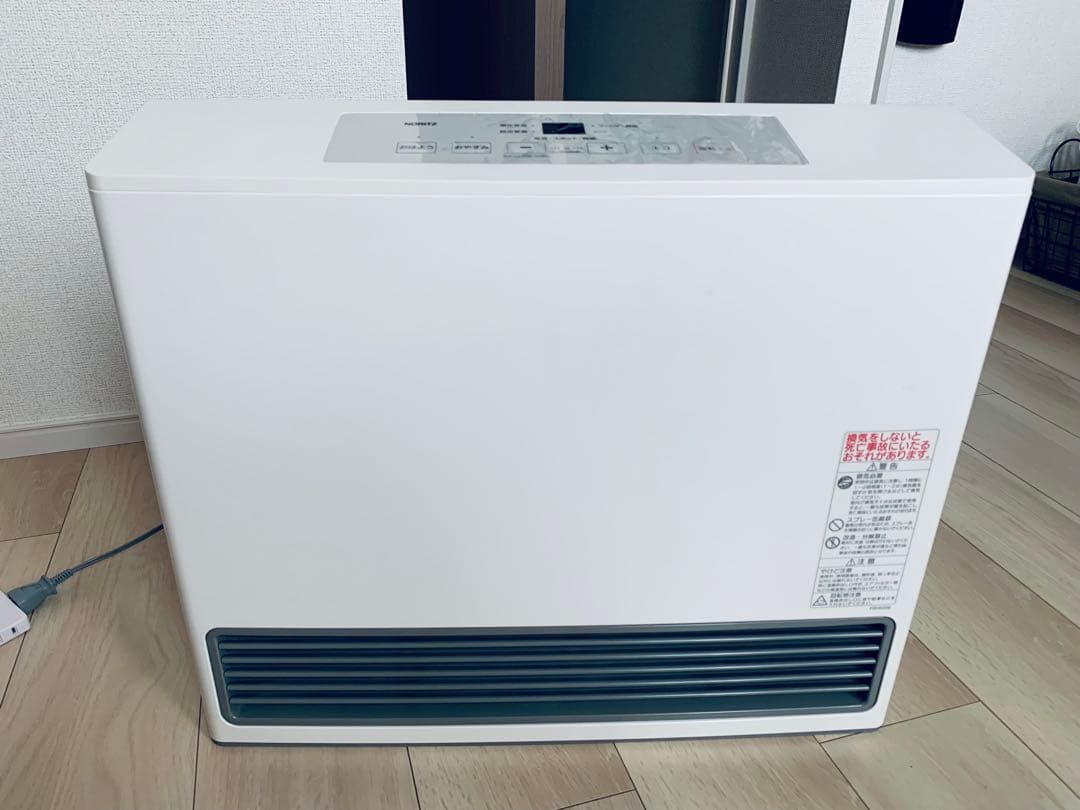 ノーリツ　ガスファンヒーター　ホース付き