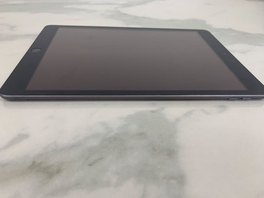 ＋ Apple iPad スペースグレー 第8世代