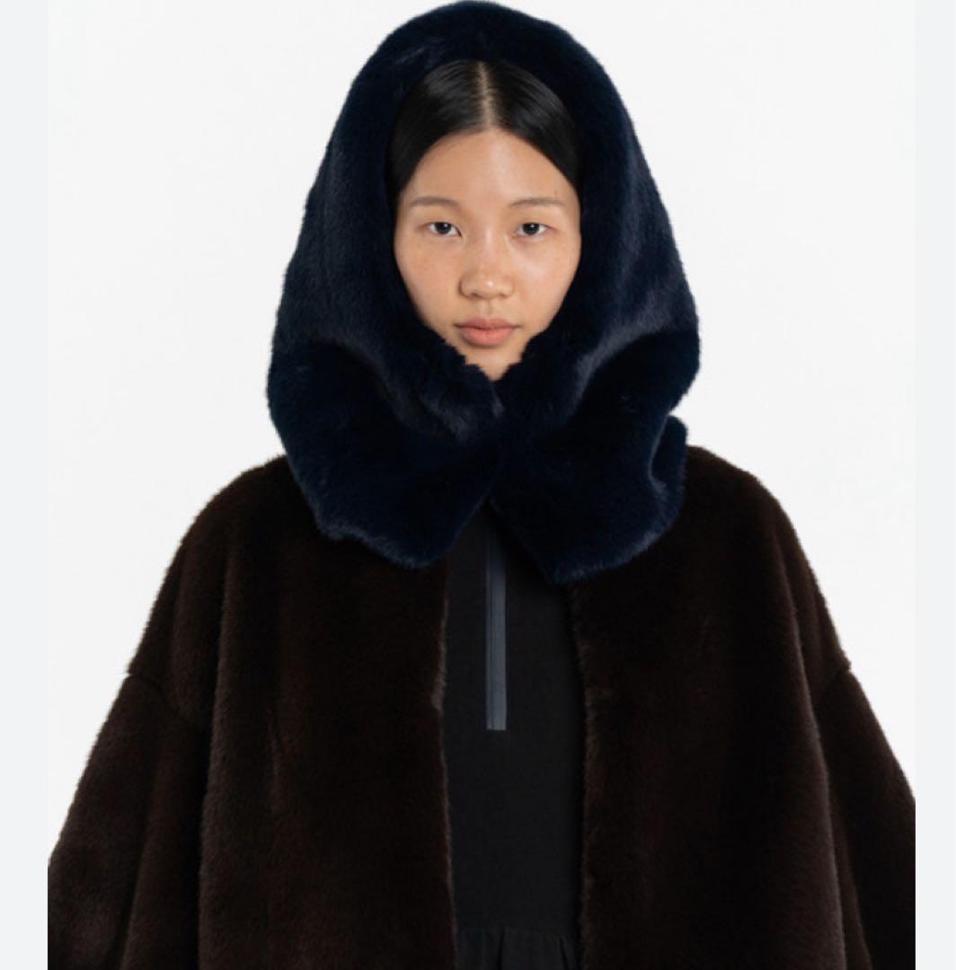 AMOMENTO フェイクファーバラクラバ　ネイビー