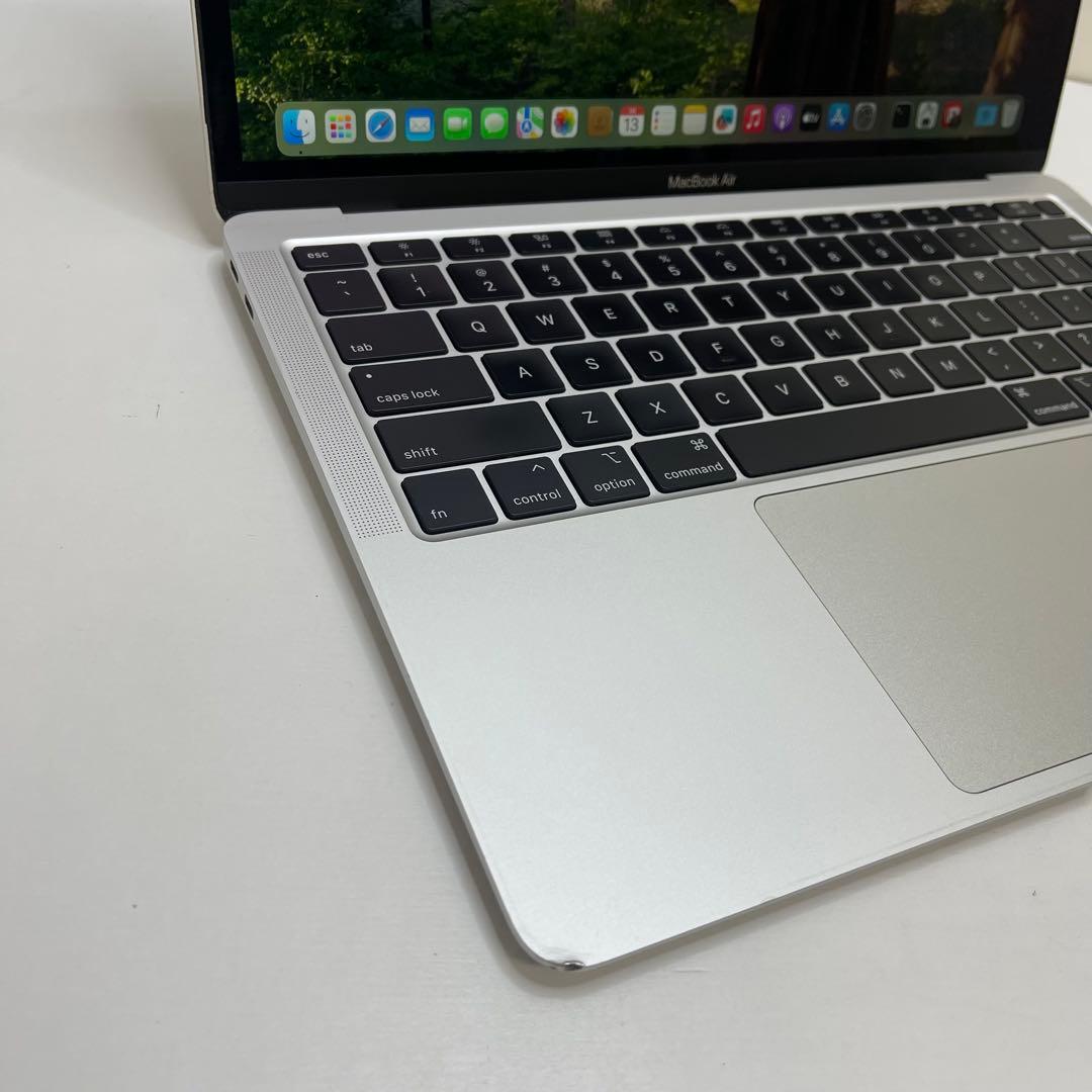 #796 Macbook Air 2020 13.3インチ i5 16GB