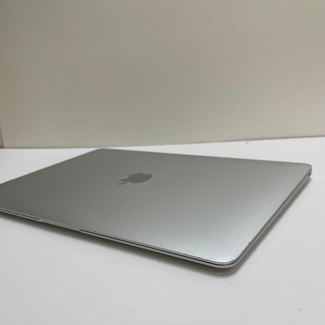 #796 Macbook Air 2020 13.3インチ i5 16GB