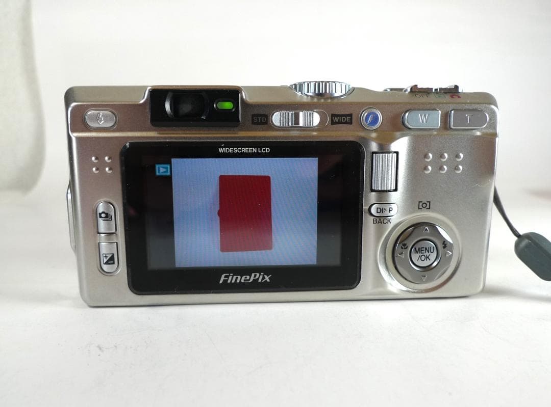 美品★Fujifilm FinePix F810 コンパクトデジタルカメラ動作品
