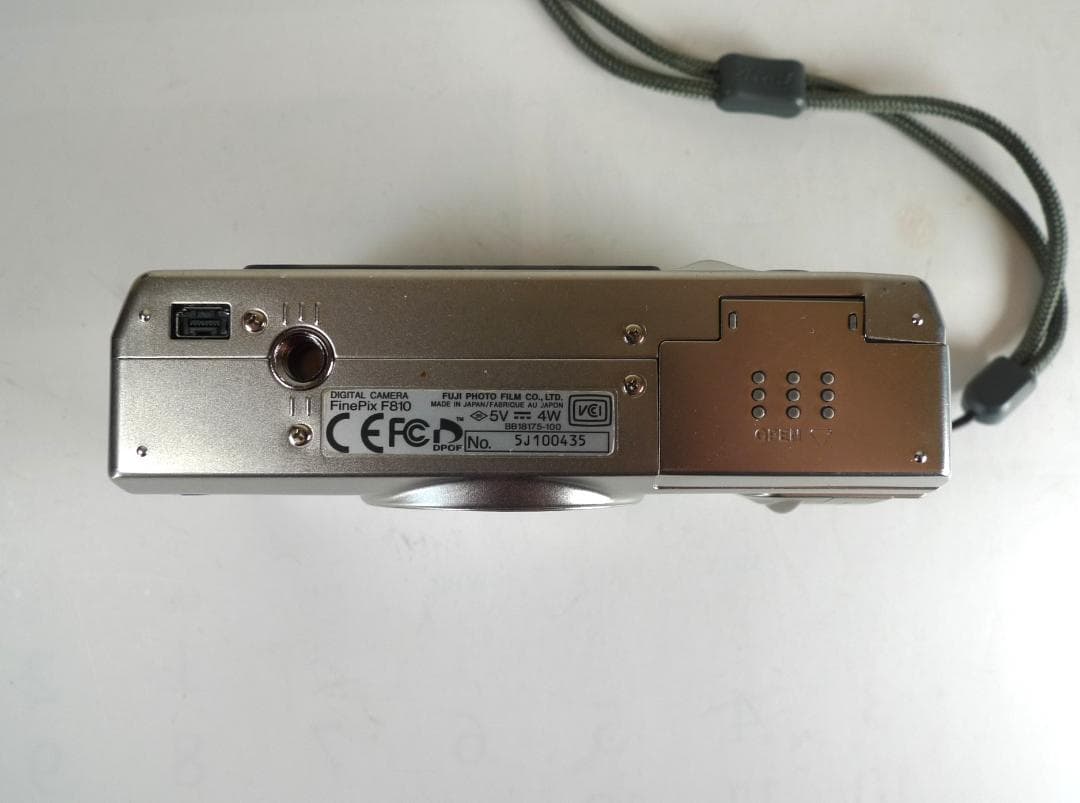 美品★Fujifilm FinePix F810 コンパクトデジタルカメラ動作品
