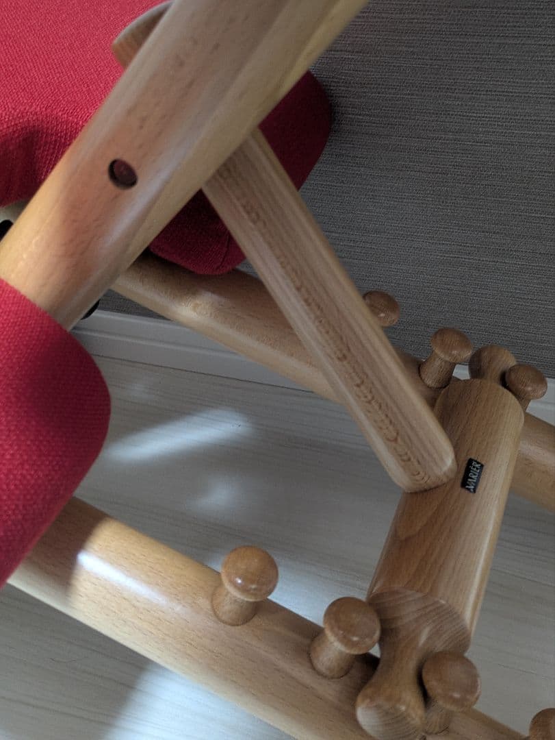 Stokke Varierマルチバランスチェア　姿勢改善 （レッド）