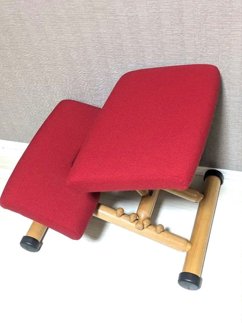 Stokke Varierマルチバランスチェア　姿勢改善 （レッド）