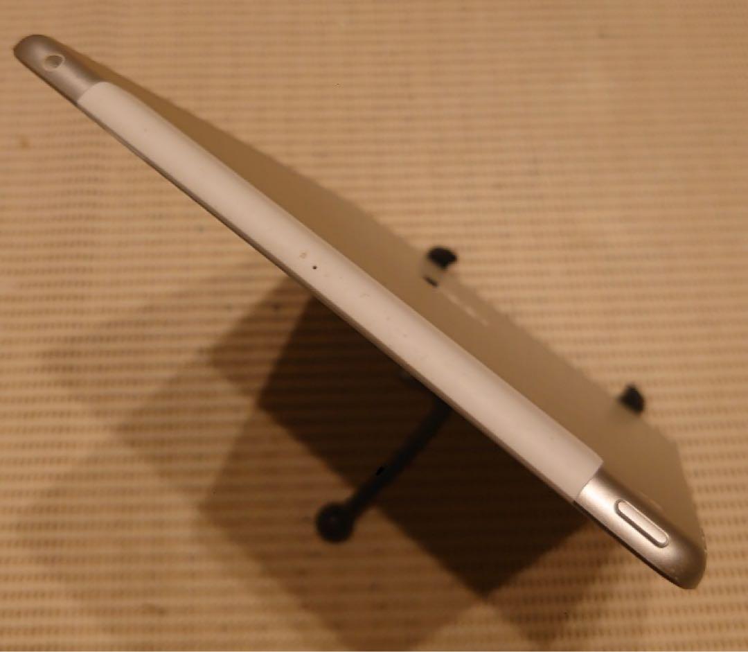 8Q1KN完動品SIMフリーiPad第8世代(A2429)本体32GB送料込