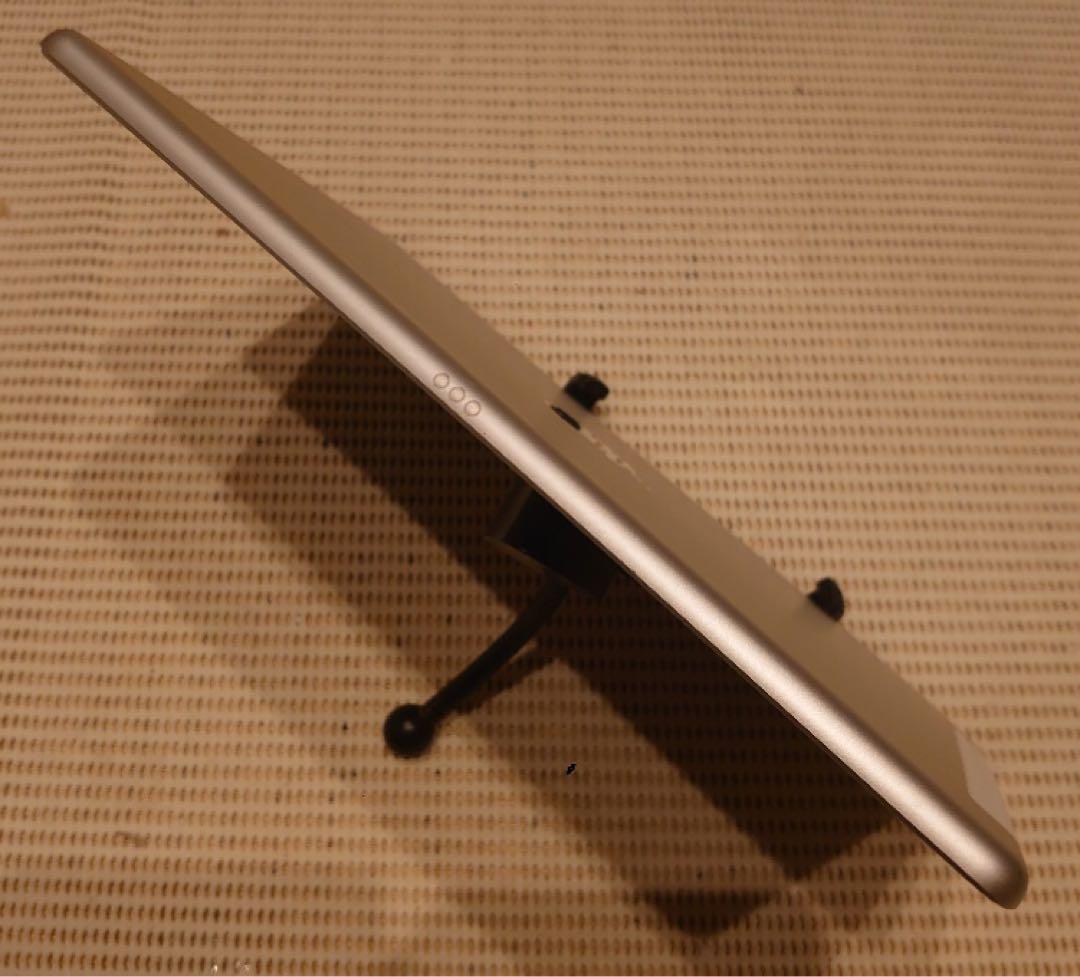 8Q1KN完動品SIMフリーiPad第8世代(A2429)本体32GB送料込