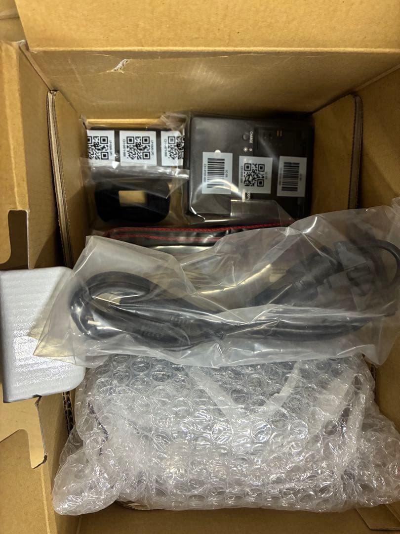 【新品未使用】Canon EOS 5D Mark IV ボディ 箱にダメージあり