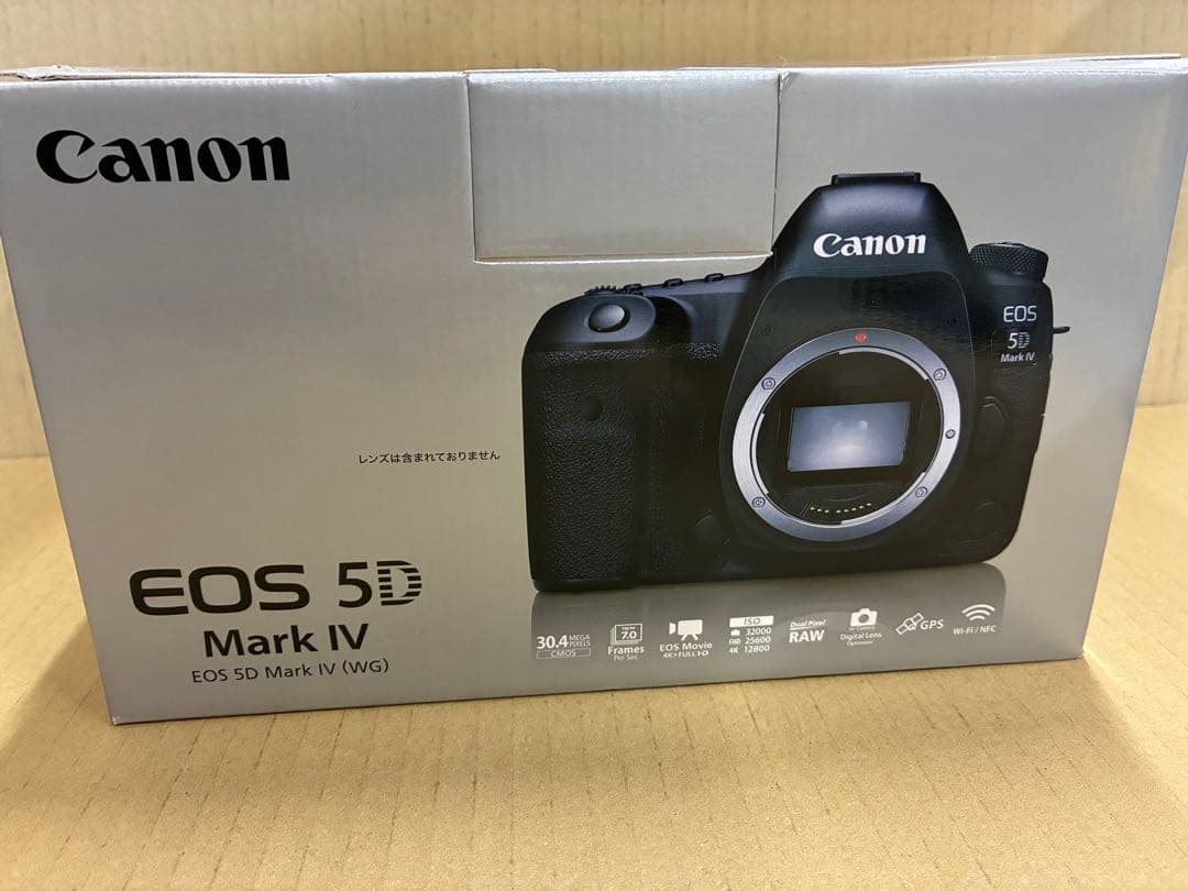【新品未使用】Canon EOS 5D Mark IV ボディ 箱にダメージあり
