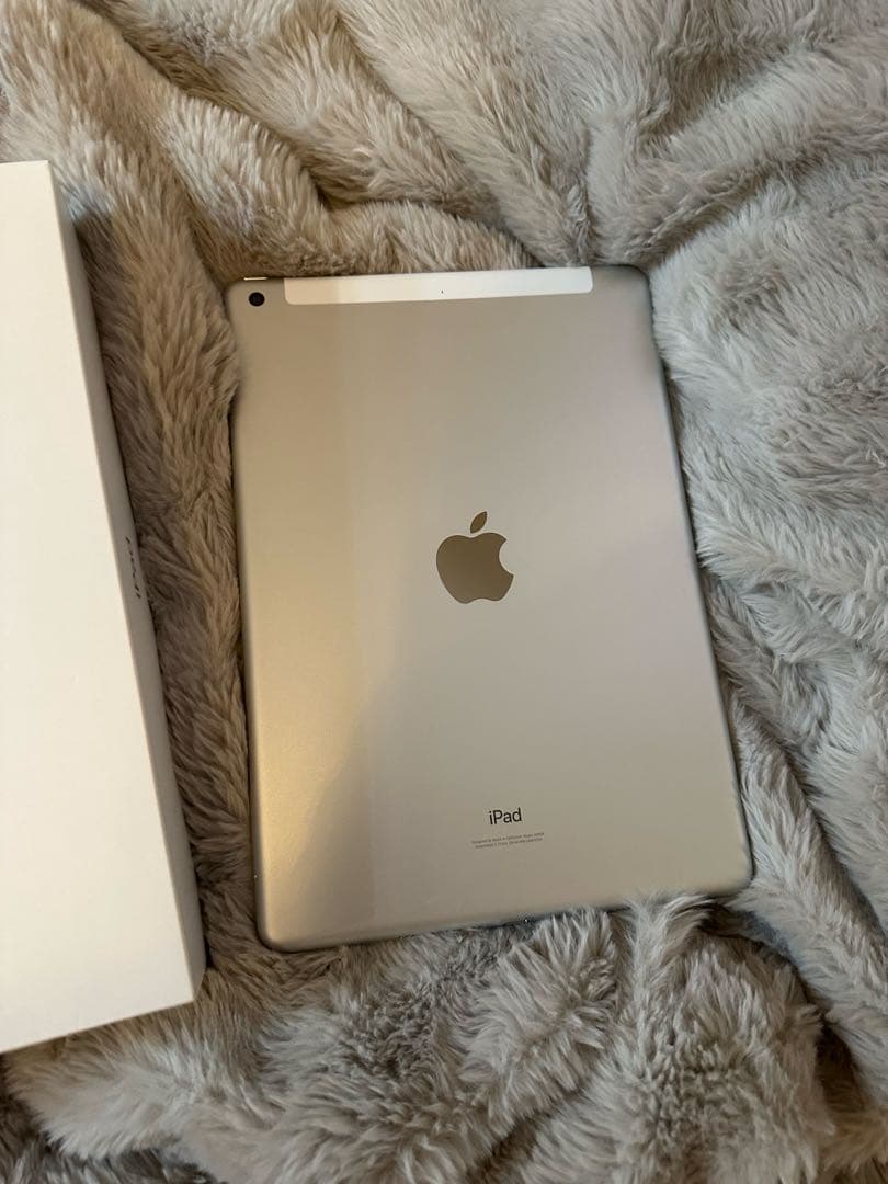 iPad (第9世代) Wi-Fi + Cellular 256gb