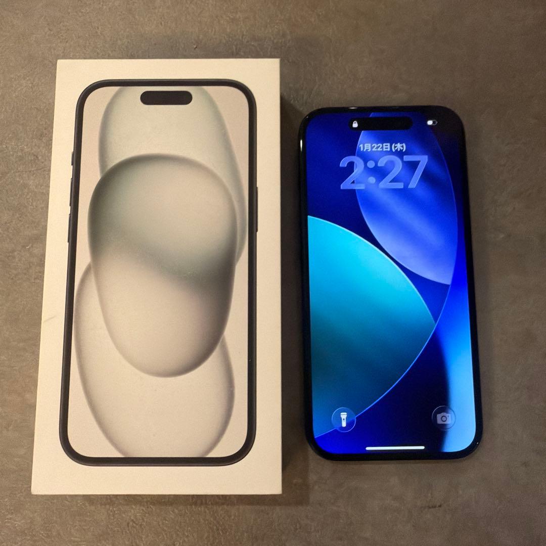 【美品】iPhone 15 128GB SIMフリー Faroケース付