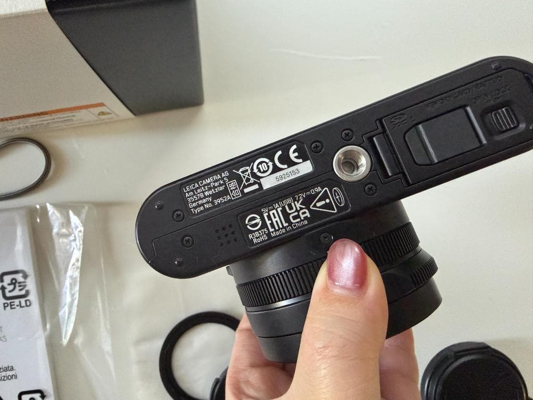 【試し撮りのみ美品・長期保証付・オートレンズキャップ】Leica D-LUX8