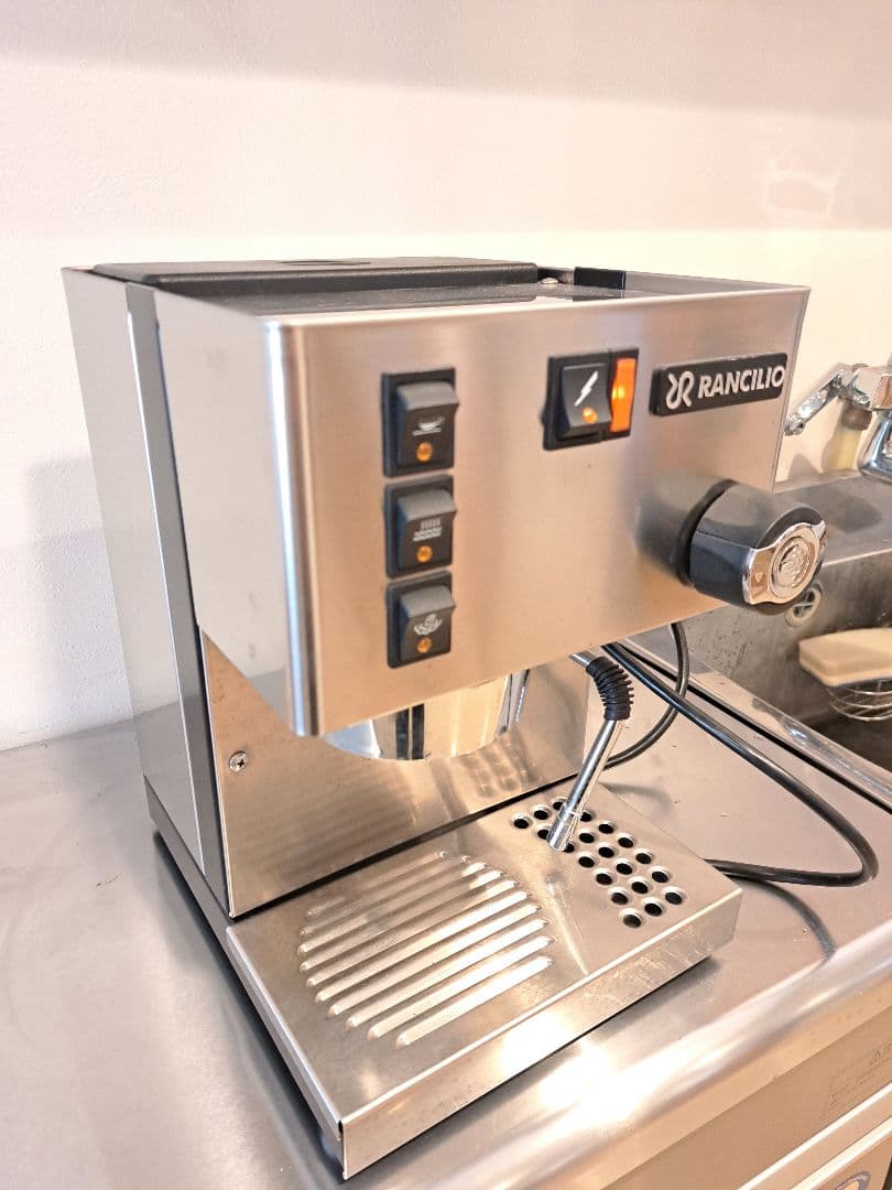 ま*っ様 【訳あり】Rancilio エスプレッソマシン ステンレスとタンパーな