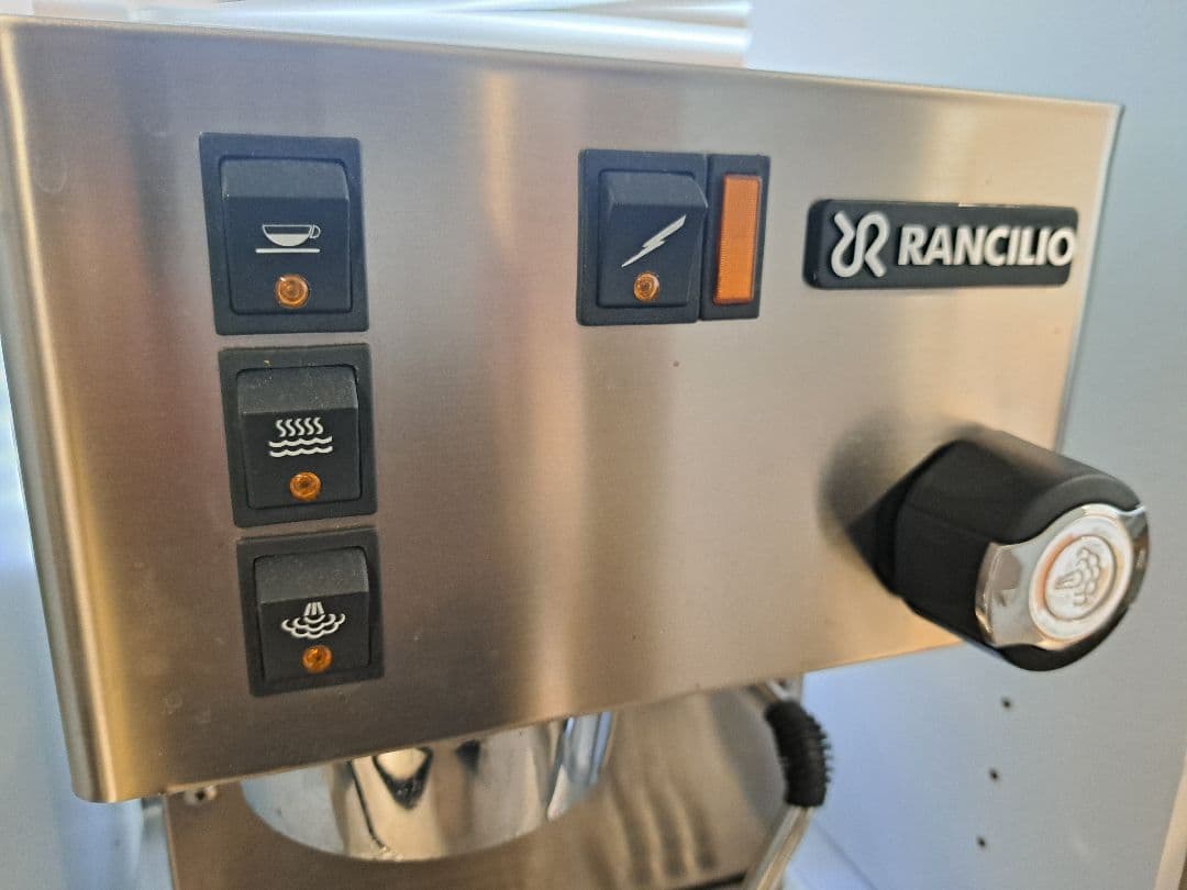 ま*っ様 【訳あり】Rancilio エスプレッソマシン ステンレスとタンパーな