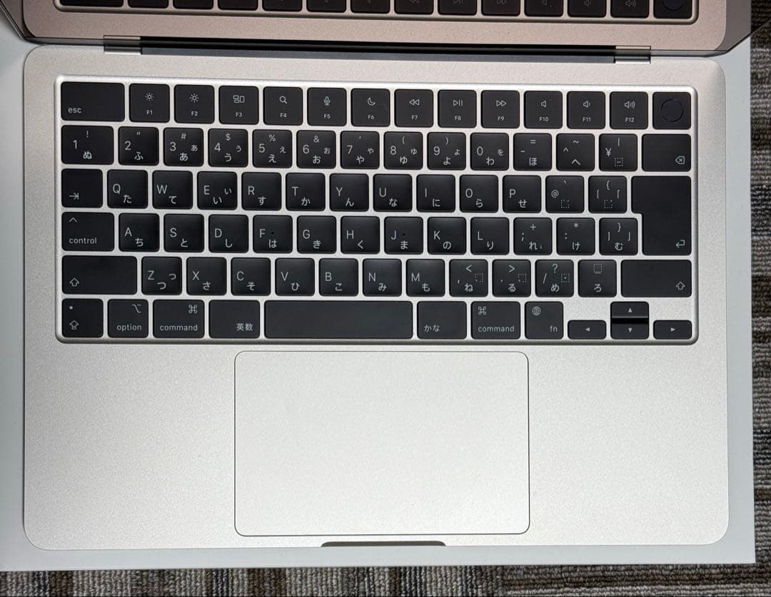 Macbook Air M2 13インチ（Apple認定整備済み品）