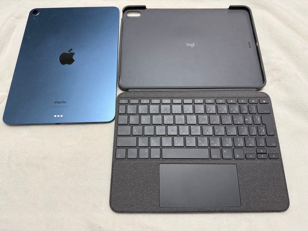 iPad Air 5世代64GB とロジクールFolio Touchキーボード