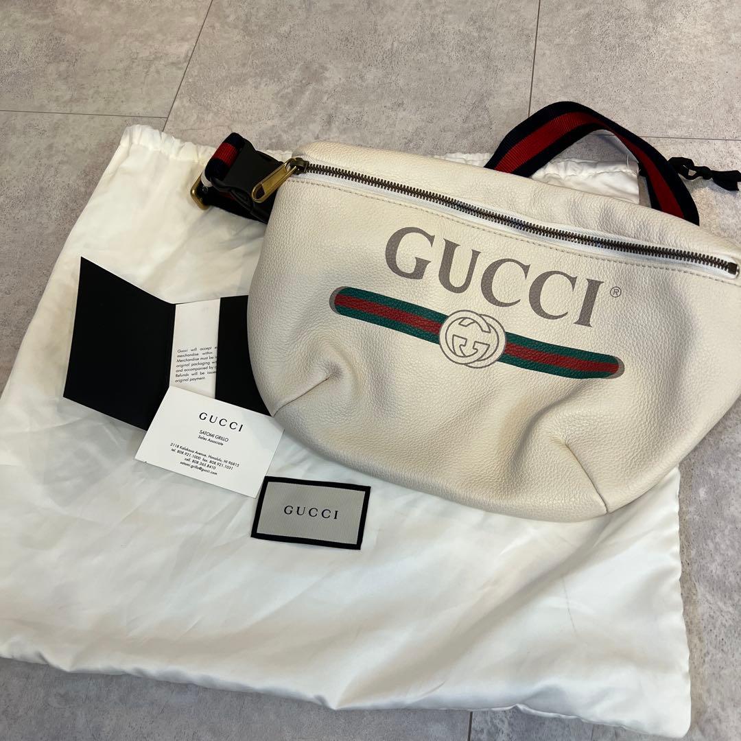 GUCCI ♡ロゴボディバッグ・ウエストポーチ