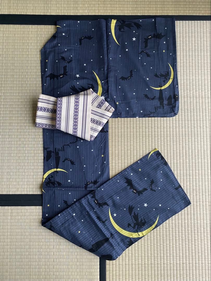 夏のセール10.000→8000円　浴衣　未使用　ネイビー　ハロウィンみたいな柄