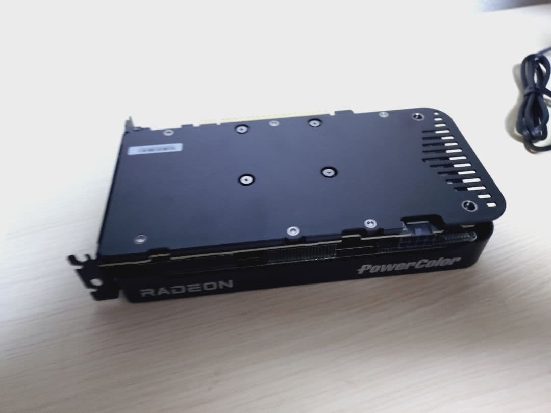 玄人志向 AMD Radeon RX9060XT 8GB【国内正規品】