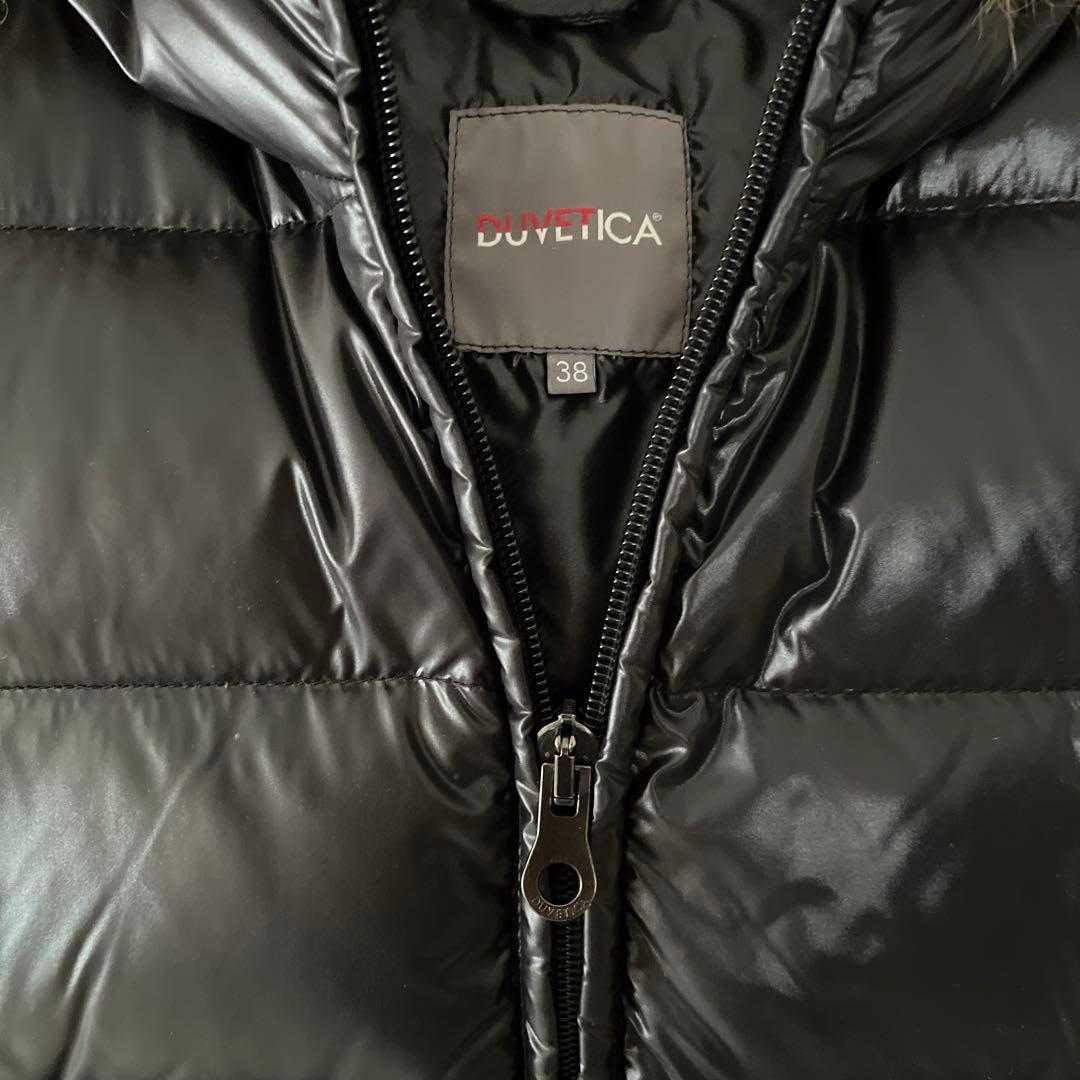 DUVETICAデュベティカ黒 ダウンベスト38 サイズ　ラクーンリアルファー