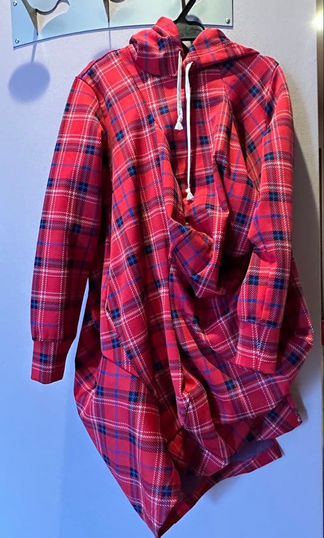 コムデギャルソン2025−26AWデザインフーディ