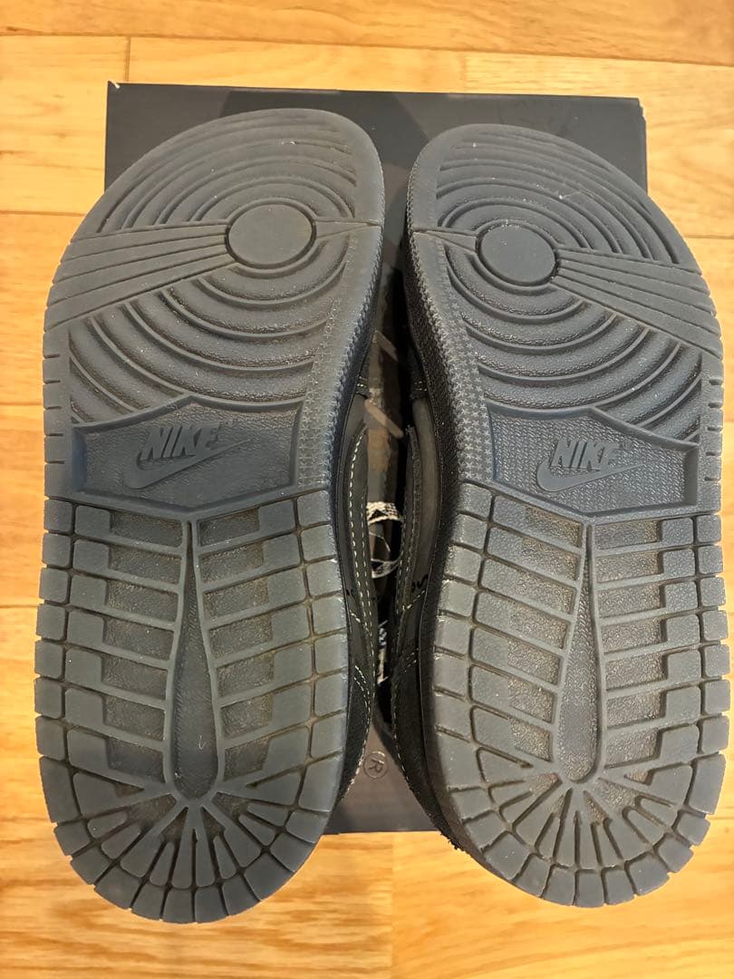 Nike Air Jordan キッズスニーカー ブラック　トラヴィススコット