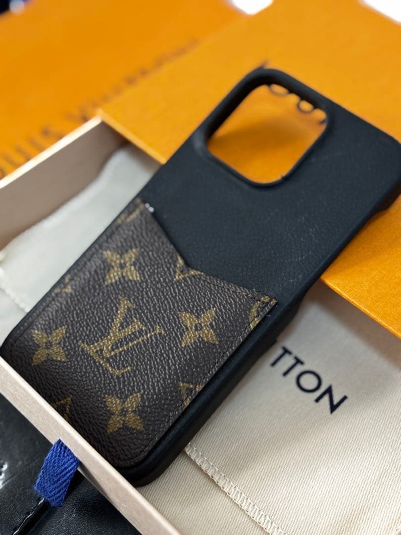 ルイ・ヴィトン iPhone15 Pro Max ケース　使用2週間の美品