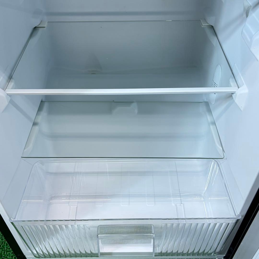 740 最新2025年製　一人暮らし用　冷蔵庫　100L強　小型　右開き　2ドア