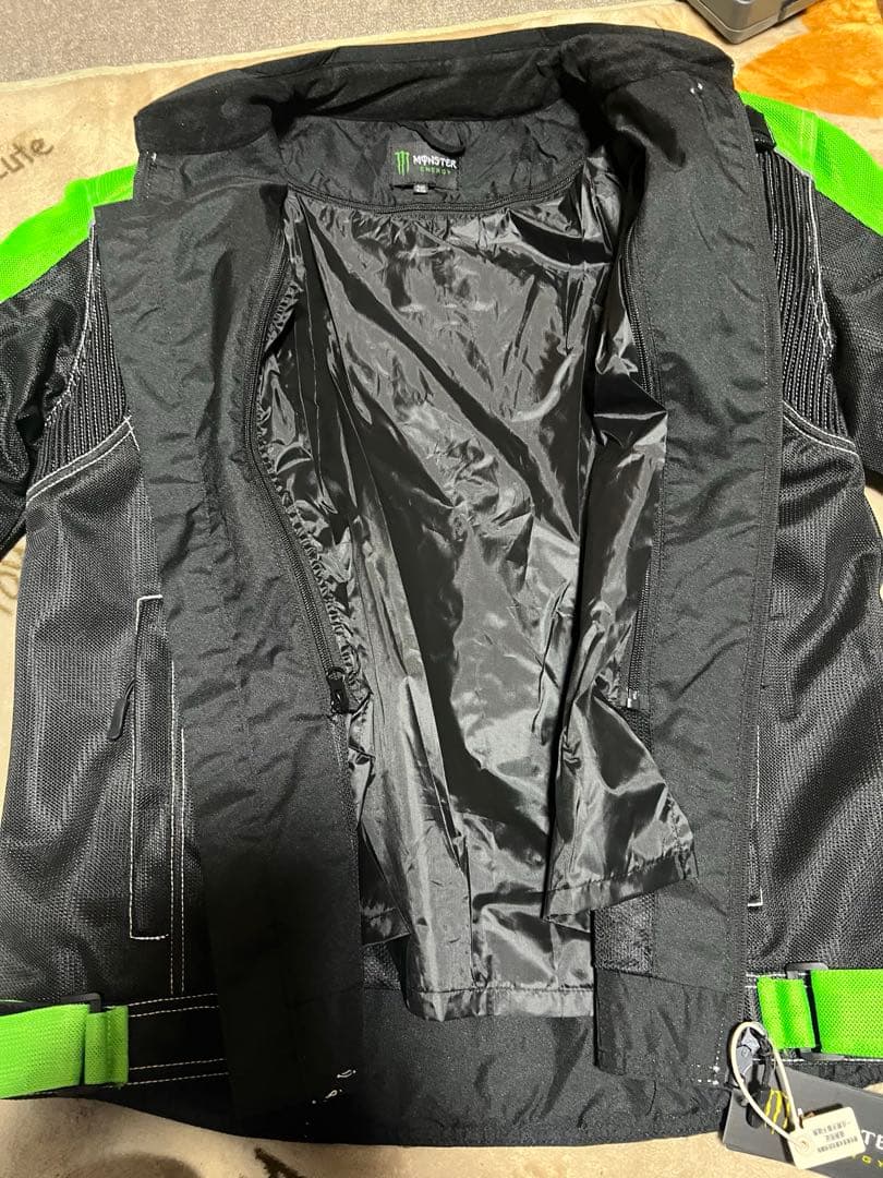 お買い得！モンスターエナジーバイクジャケット未使用品