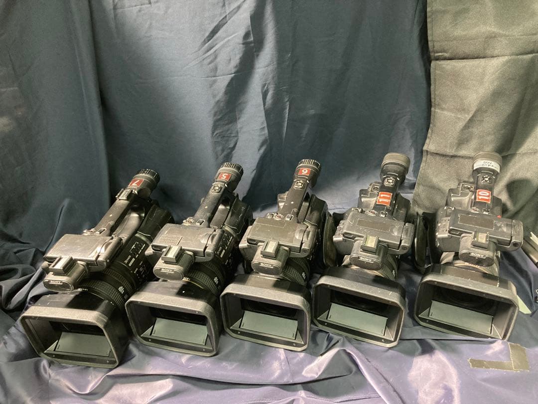 SONY hvr-MRC1K 4個セットとソニーZ5Jの5台おまけ付き！