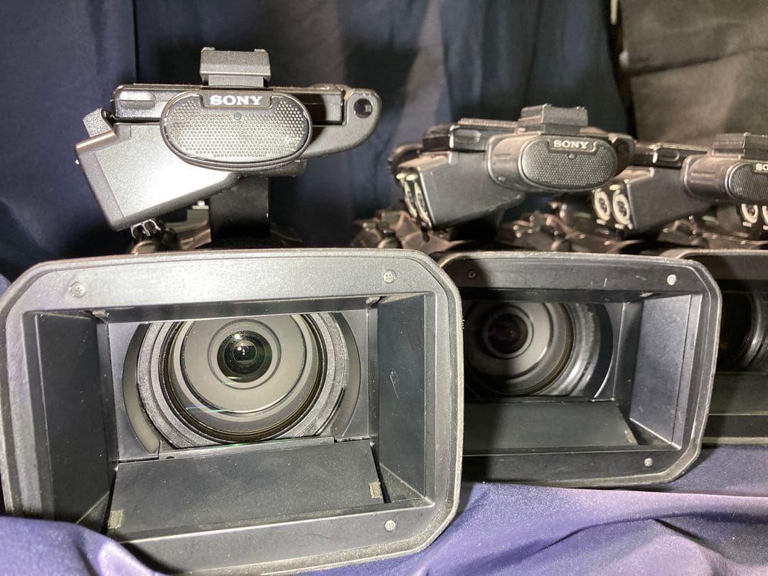 SONY hvr-MRC1K 4個セットとソニーZ5Jの5台おまけ付き！