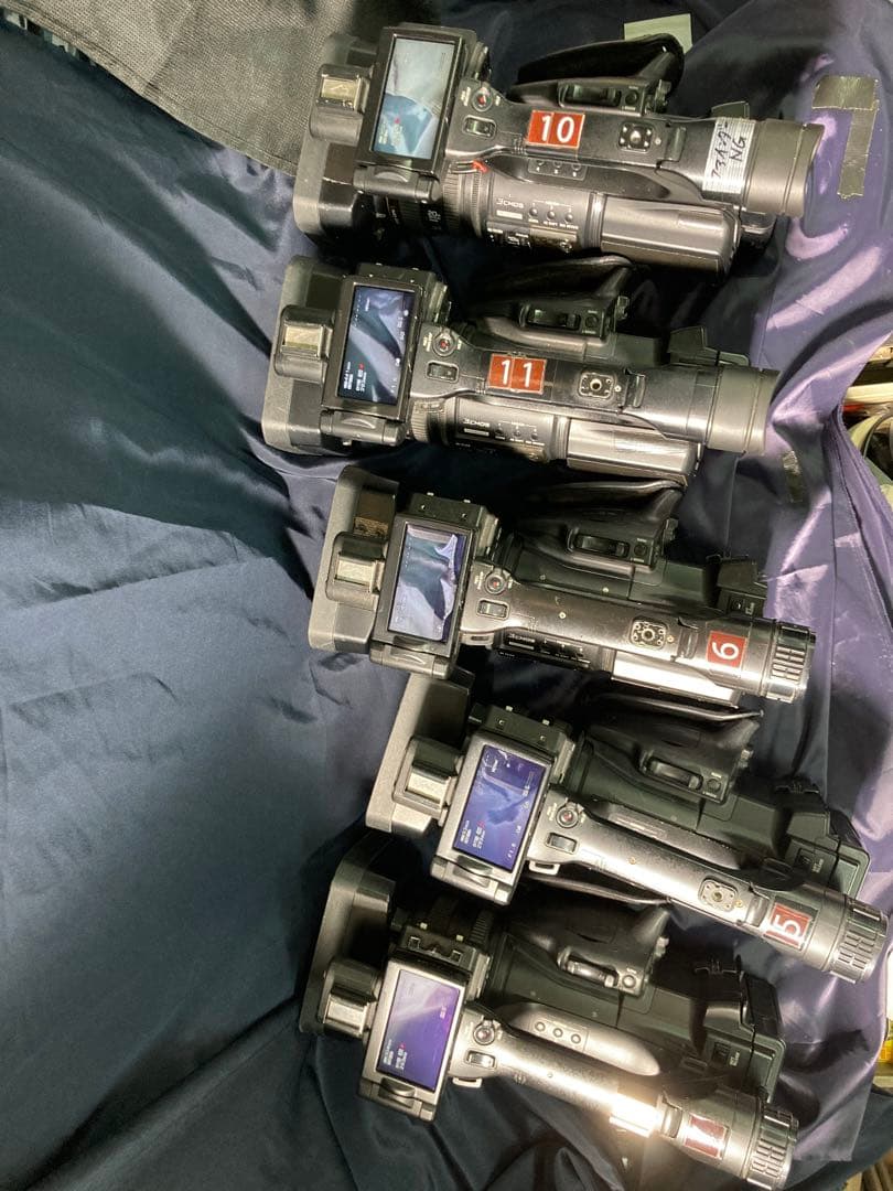 SONY hvr-MRC1K 4個セットとソニーZ5Jの5台おまけ付き！