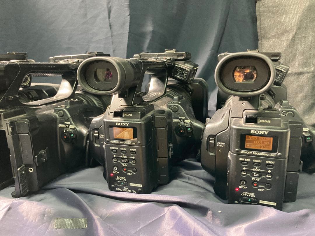 SONY hvr-MRC1K 4個セットとソニーZ5Jの5台おまけ付き！