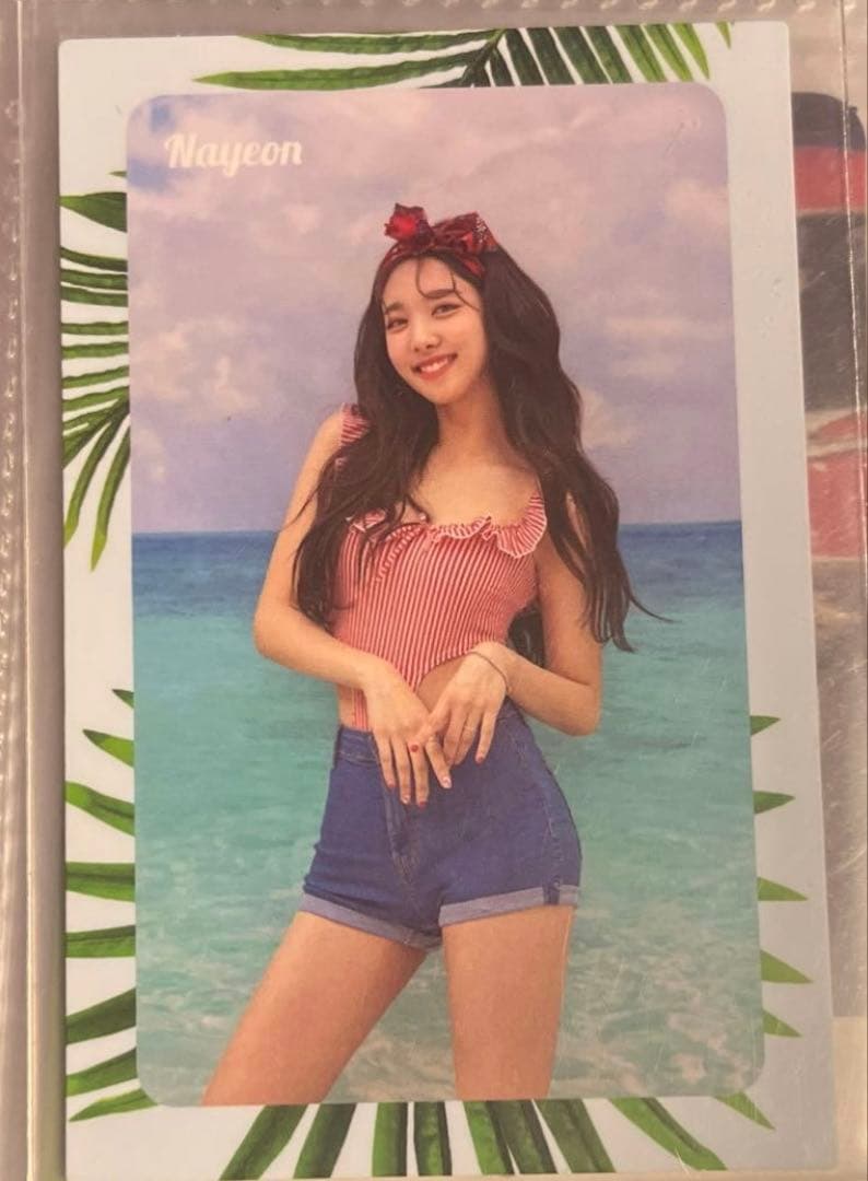 ナヨンTWICE トレカ