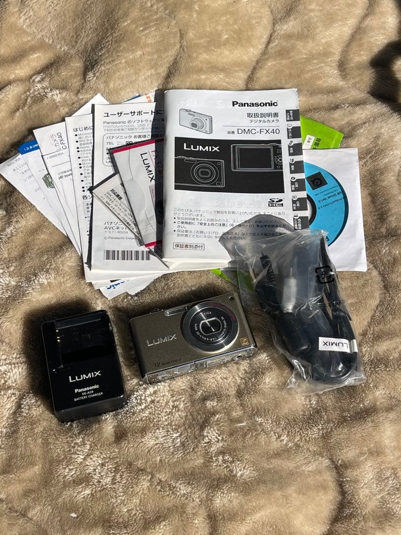 Panasonic LUMIX DMC-FX40 ゴールド
