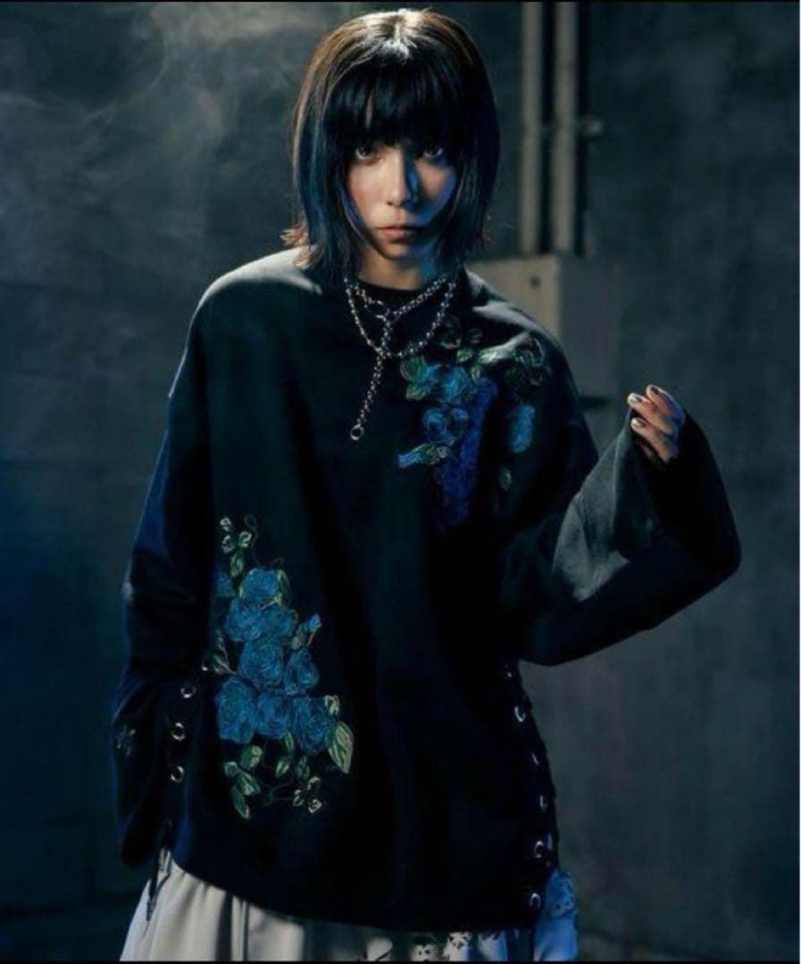 【Ado×HARE/UNISEX】サイドレースアップローズシシュウスウェット